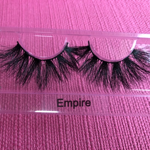 EMPIRE LASHES - Picture 2 of 2